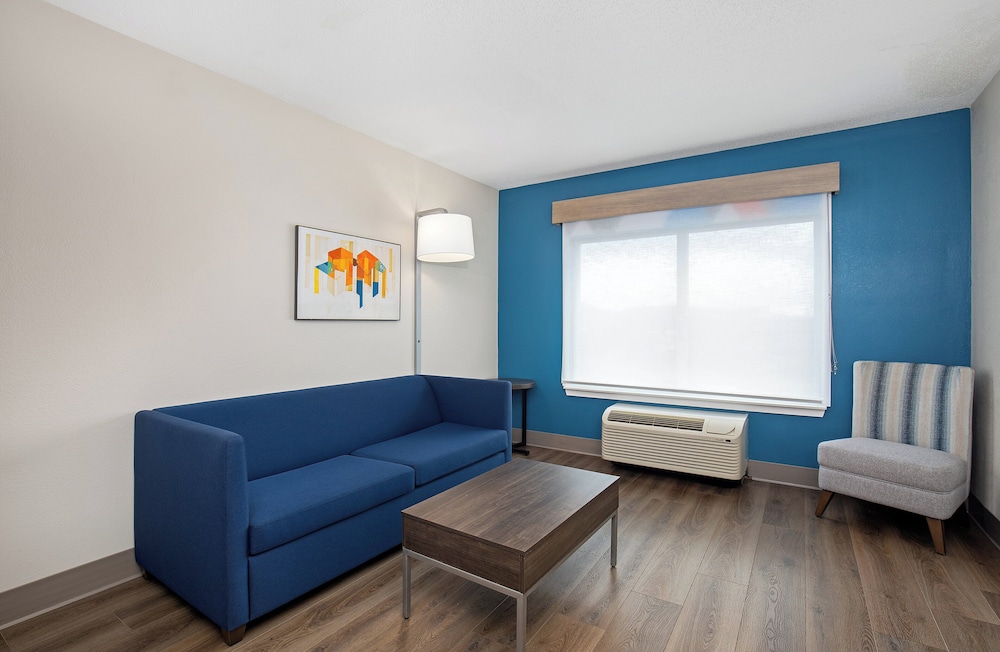 Holiday Inn Express Hotel Ooltewah Springs Chattanooga by IHG - photo 26