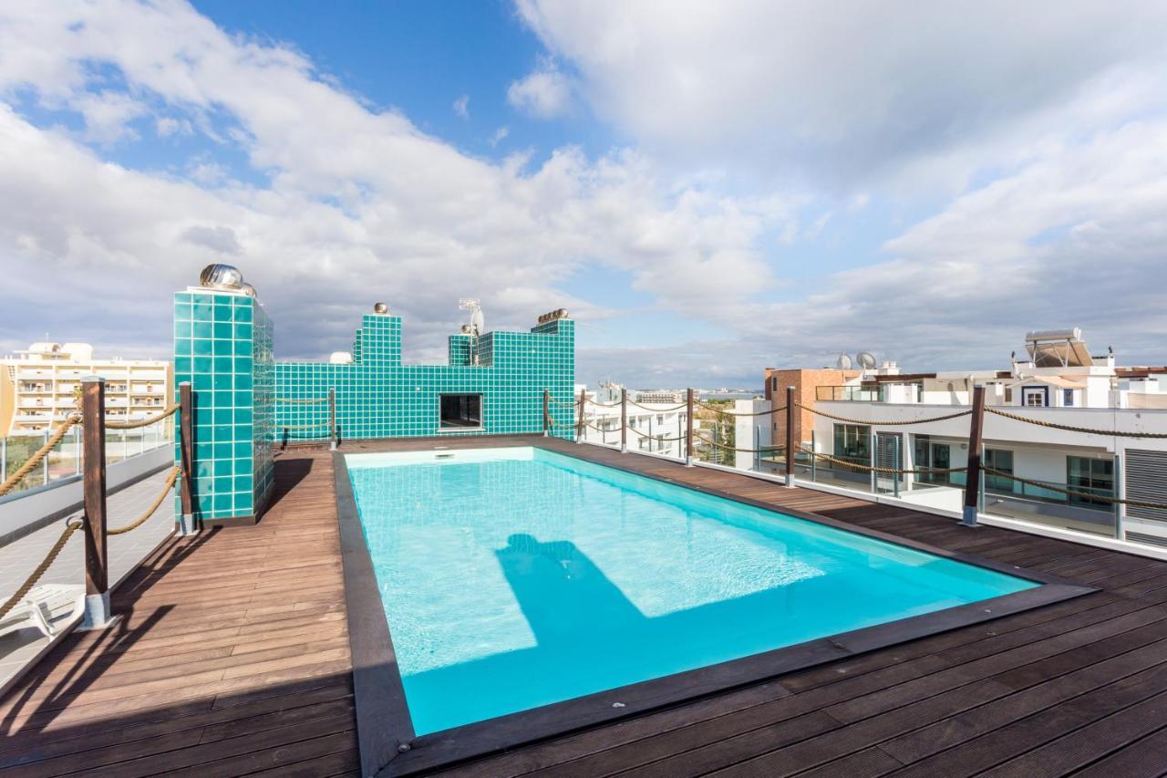 Lagos Marina Apartment with Pool & Gym — 4-Star Luxury Hotel in Lagos, Portugal