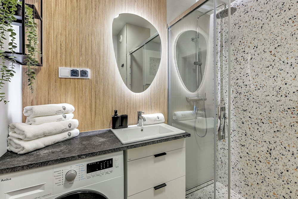 Angielska Grobla 5 Apartments DeLuxe Old Town — 4-Star Luxury Hotel in Gdansk, Poland