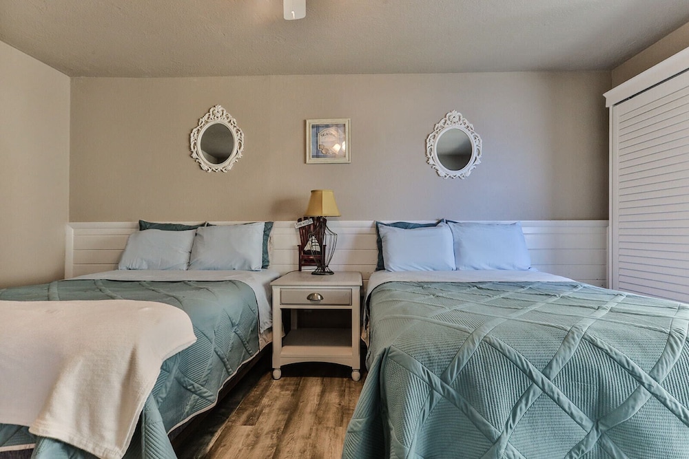 Coastal Waters Inn - photo 36