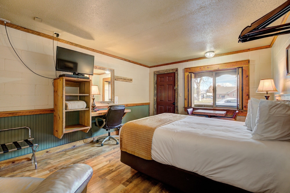Holiday Motel and RV Park - photo 5