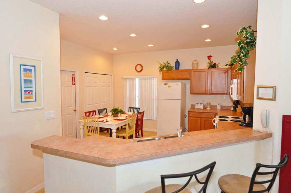 High Grove Resort 113 VSPWJGIS Four Bedroom House - photo 8