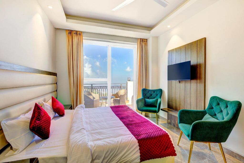 Luxe Resorts in Kasauli, India