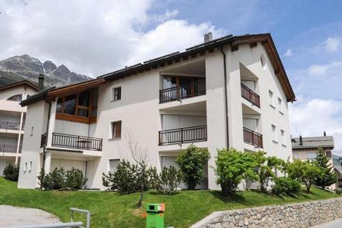 Palüdetta 8 — 5-Star Luxury Hotel in Silvaplana, Switzerland