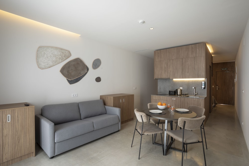 Dau Studios - carbon neutral hotel in Valencia
