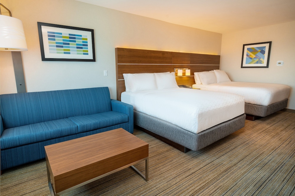 Holiday Inn Express & Suites Las Vegas E Tropicana by IHG - photo 9