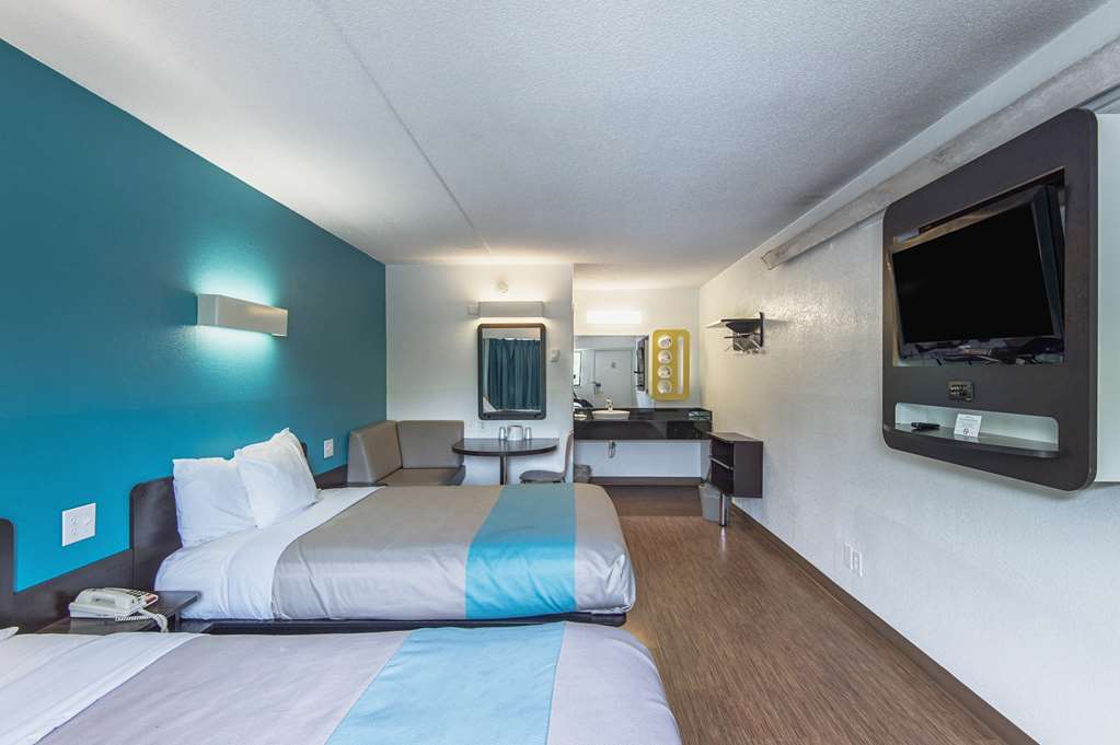 Motel 6 Overland Park KS - photo 16