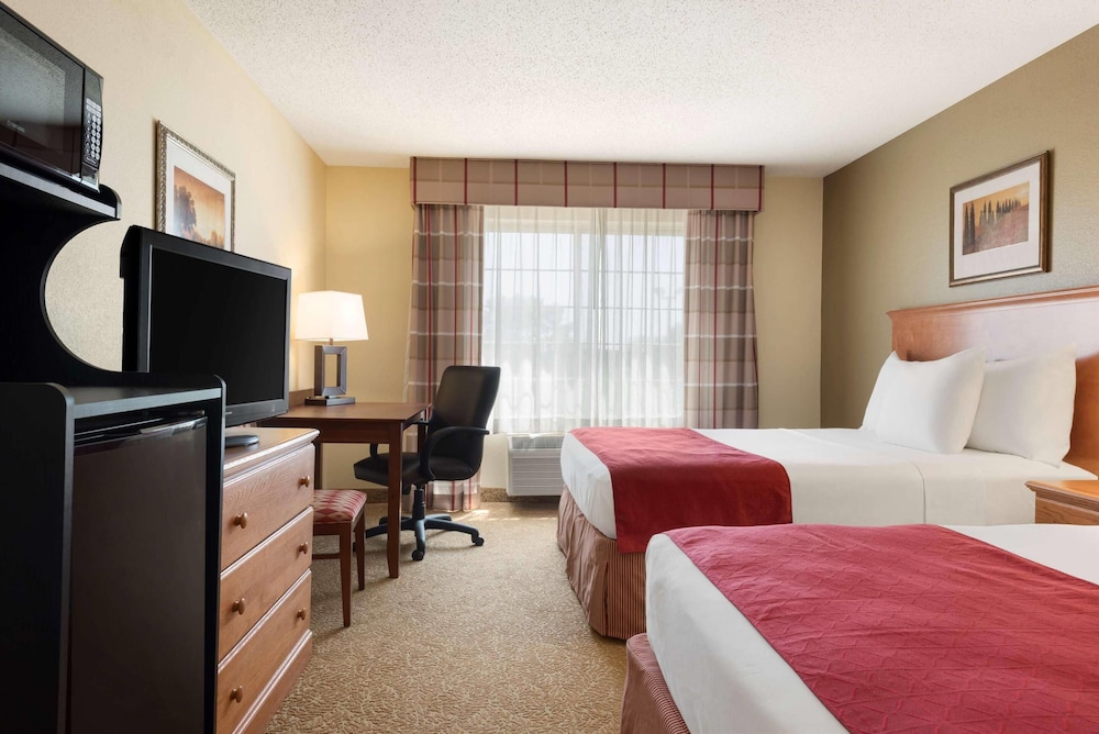 Country Inn & Suites by Radisson Davenport Quad Cities - photo 16