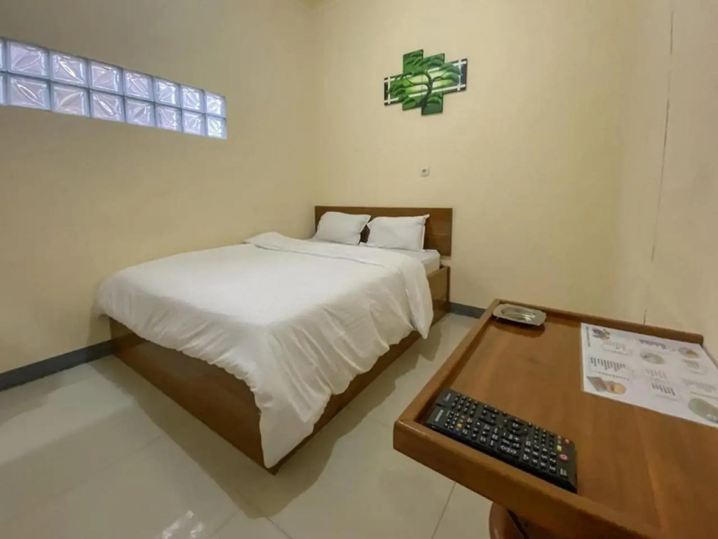 RedDoorz @ Merauke City Center — hotel near Mopah International Airport