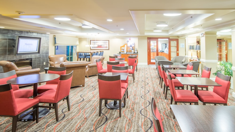 Holiday Inn Express Hotel & Suites Auburn by IHG - photo 42