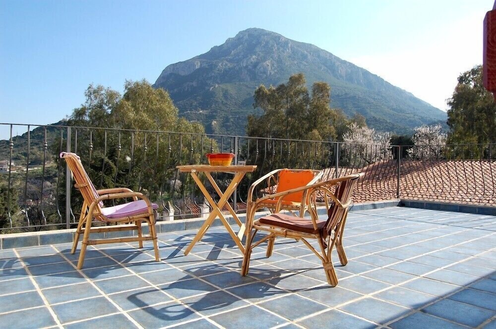 Tenuta Taddore — 4-Star Luxury Hotel in Galtelli, Italy