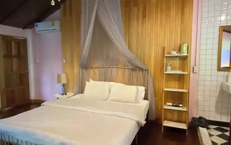T house Bkk Max15 people with private swimming pool