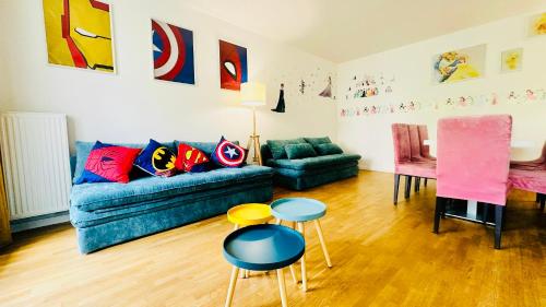 Mickey Mouse Gare Centre Lac Parking Wifi in Bussy-Saint-Georges, France