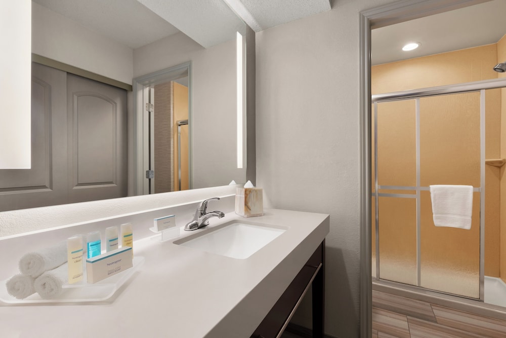 Addison Suites - photo 21