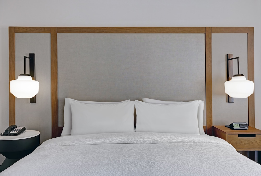 Fairfield Inn & Suites by Marriott Milwaukee Brookfield - photo 8