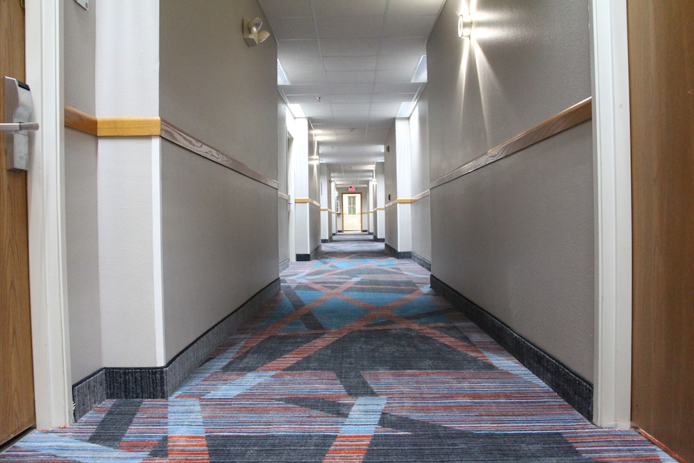 Westbridge Inn & Suites Carrollton - photo 33