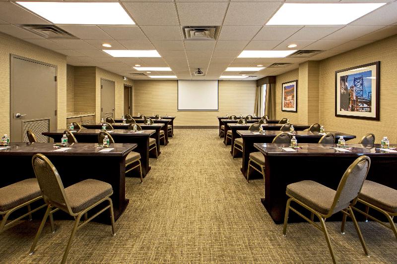 Hampton Inn Philadelphia International Airport - photo 30