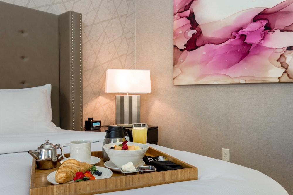 DoubleTree by Hilton Evansville - photo 26