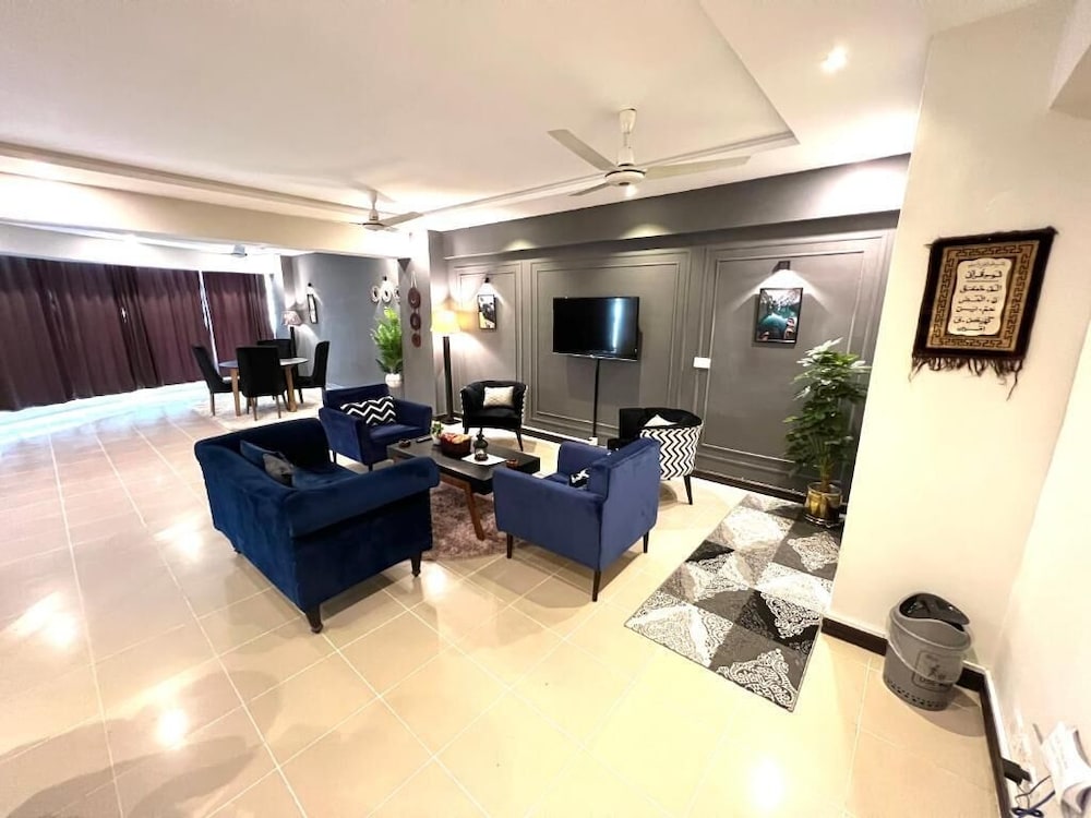 Freddy's Royal Family Apartments — 4-Star Luxury Hotel in Islamabad, Pakistan
