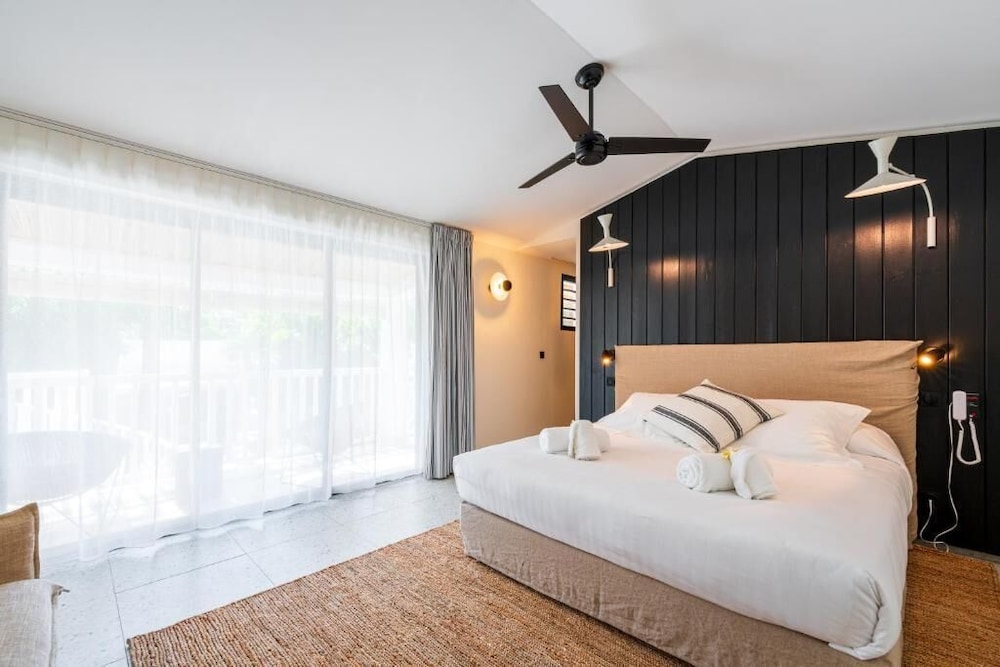 Doudou Hotel by Dina Mogarbine in Saint-Paul, Réunion