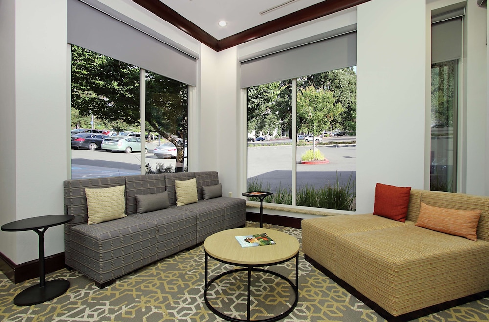 Hilton Garden Inn Sonoma County Airport - photo 3