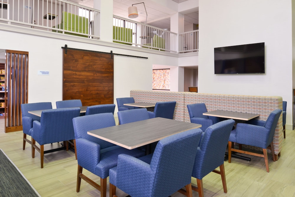 Holiday Inn Express Palm Desert by IHG - photo 35