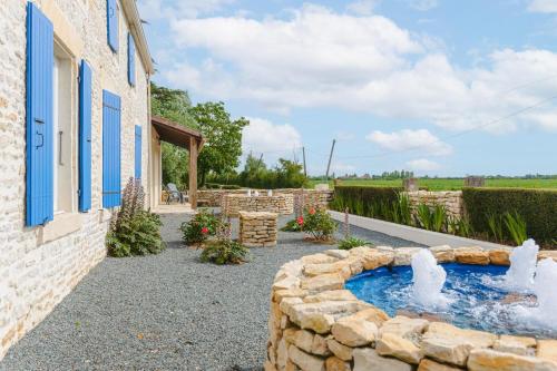 Gites Les 2 Fontaines — hotel in Marans