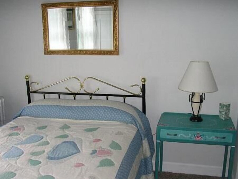 La Plaza Inn - photo 8
