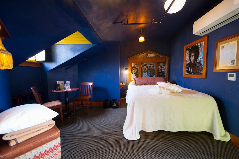 McMenamins Grand Lodge - photo 18