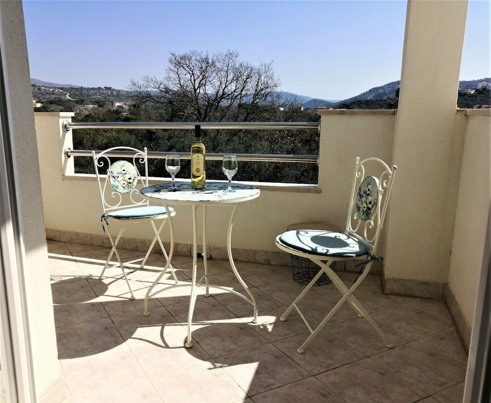 Bozi With Pool A2 I kat Rogoznica in Rogoznica, Croatia