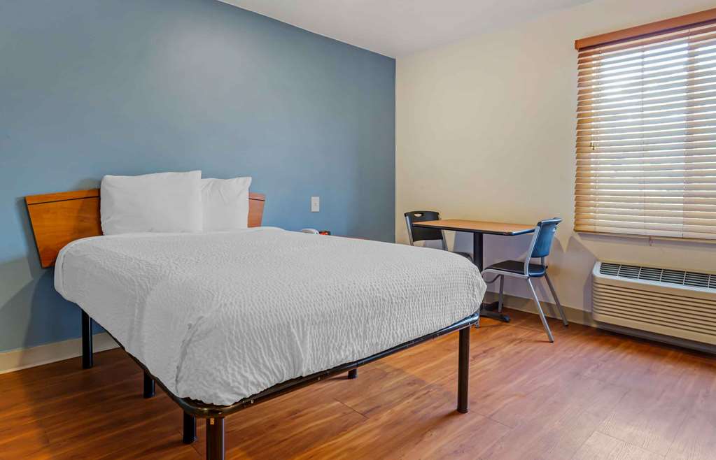 WoodSpring Suites Fayetteville West - photo 10