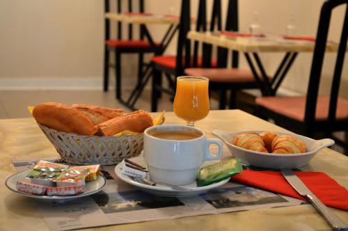 Hotel De L’arrivée in Saint-Brieuc, France