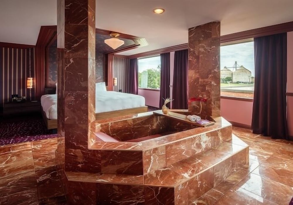 Hotel Herringbone — Waco