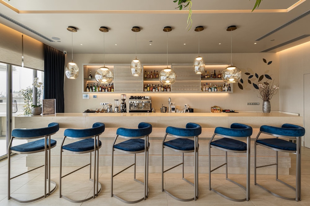 מזון ומשקאות