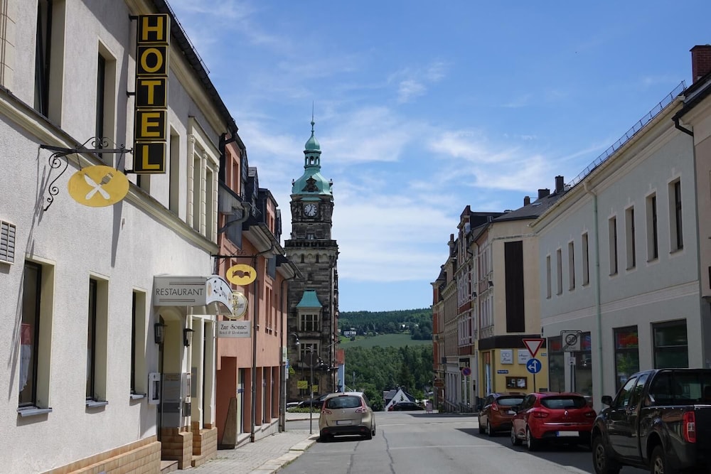 Hotel Zur Sonne - carbon neutral hotel in Falkenstein