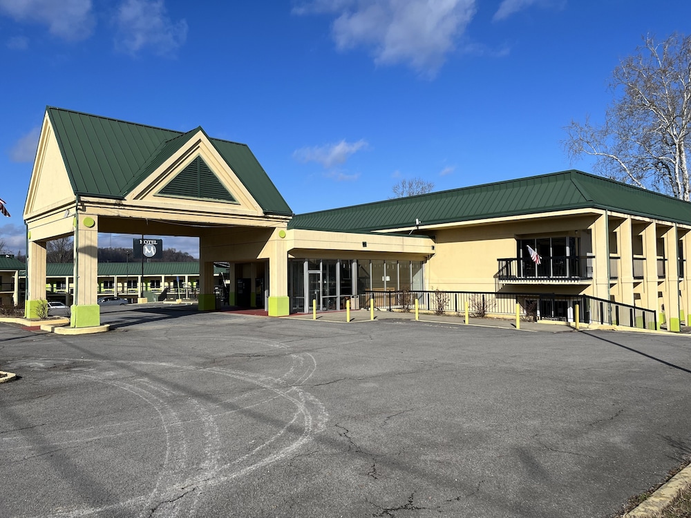Hotel M Morgantown WVU Area - photo 16