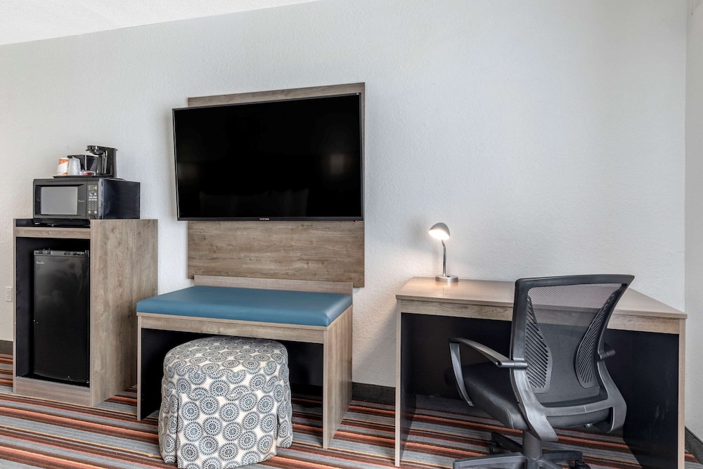 Quality Inn & Suites Sulphur Springs - photo 50