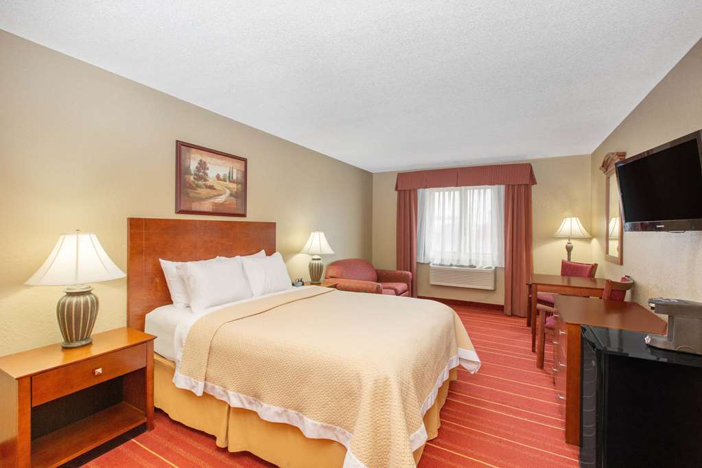 Days Inn by Wyndham Salina I 70 - photo 9