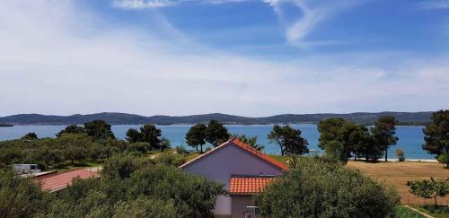 Holiday home in Sv. Filip i Jakov 53599 — 4-Star Luxury Hotel in Sveti Filip I Jakov, Croatia