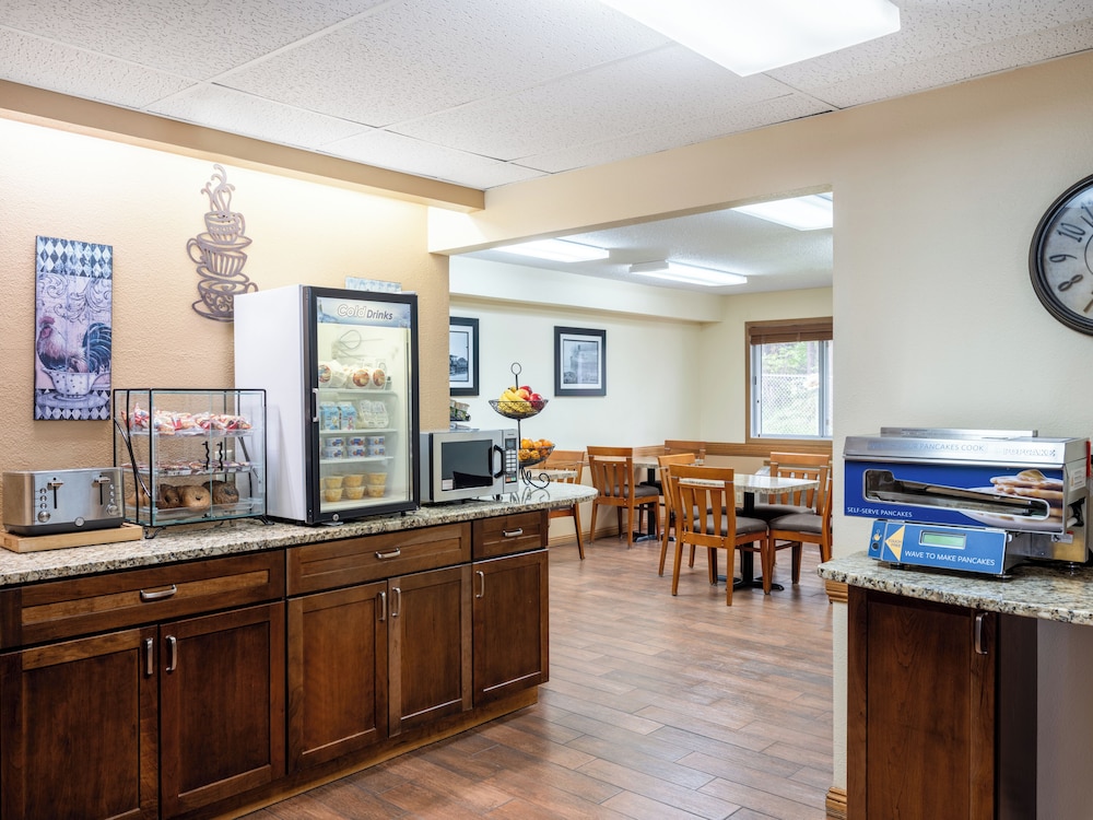 Country Inn of Two Harbors - photo 31