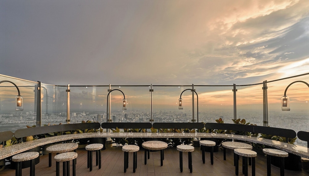 Vinhomes Skyline Apartment Hcm — 4-Star Luxury Hotel in Ho Chi Minh City, Vietnam