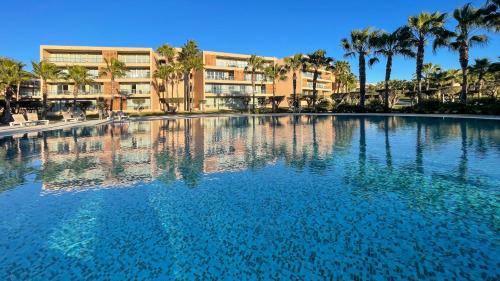 Herdade dos Salgados T3 11B2A Vila das Lagoas Albufeira — 4-Star Luxury Hotel in Albufeira, Portugal