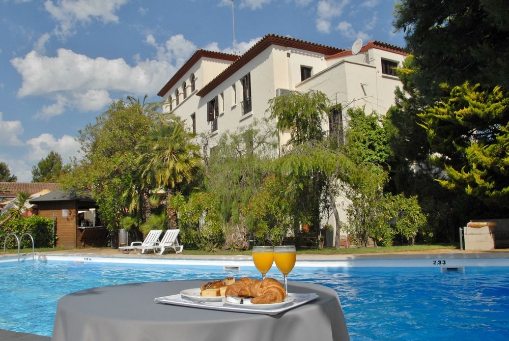 El Castell Hotel — hotel in Sant Boi De Llobregat