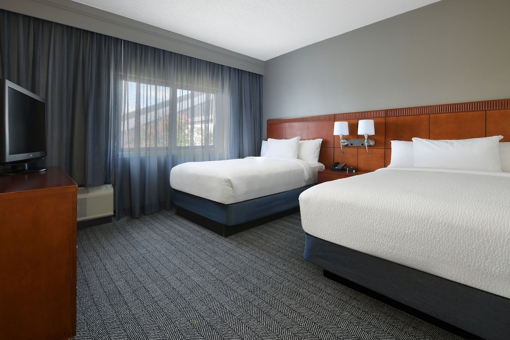 Courtyard by Marriott Dallas Las Colinas - photo 9