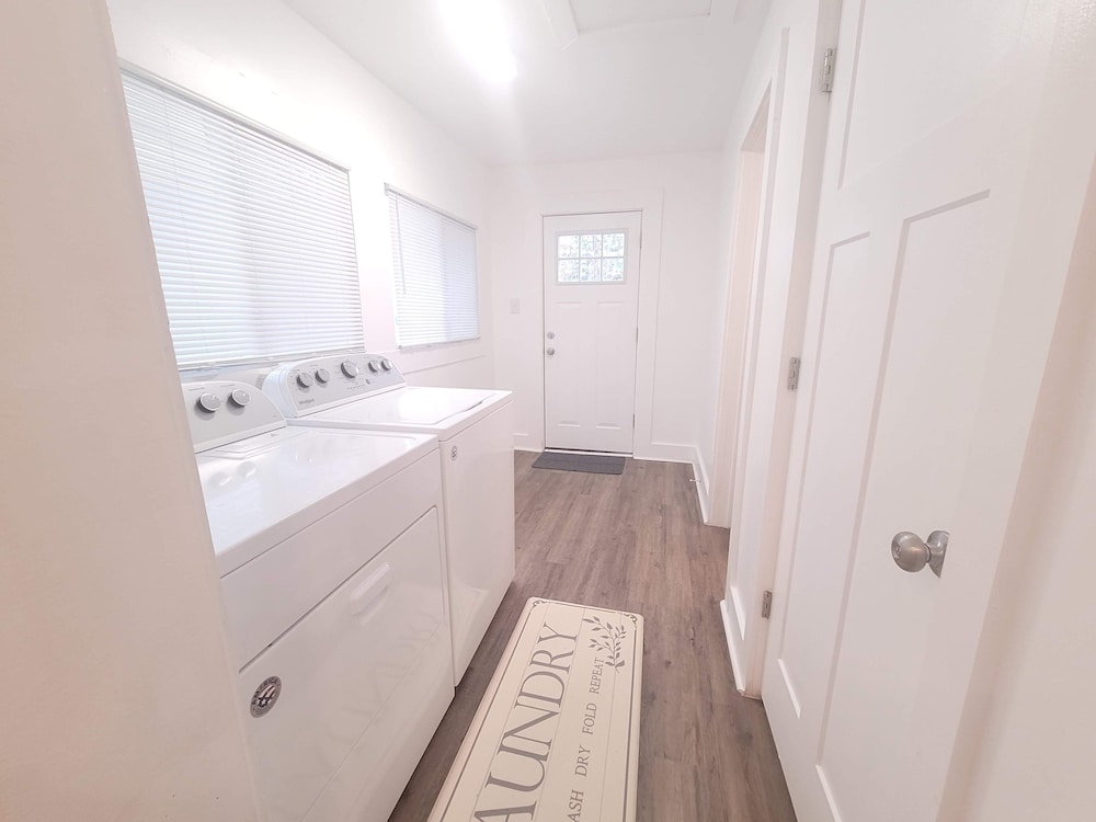Charming 3b 1b Westside Indy - photo 5