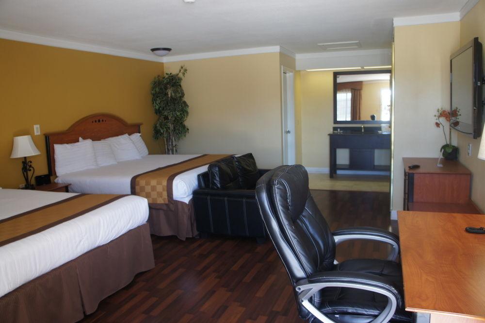 Americas Best Value Inn Harlingen - photo 18