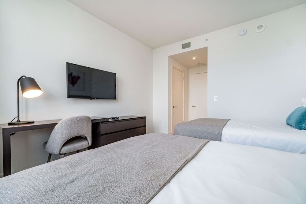 Hyde Beach House Luxury Condo resort 2 Bedroom Condo by RedAwning - photo 7