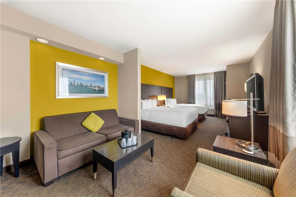 Comfort Suites Miami Airport North - photo 46