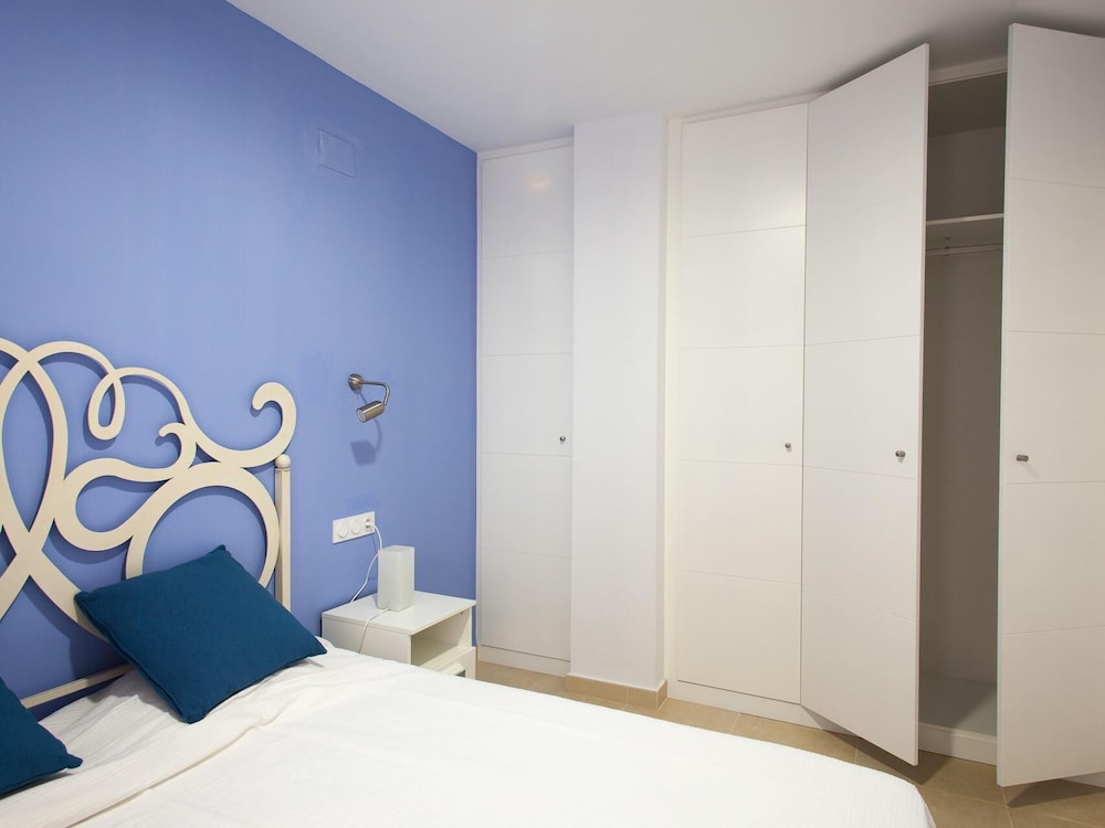 Reservaloen Plaza del Salvador — 4-Star Luxury Hotel in Sevilla, Spain