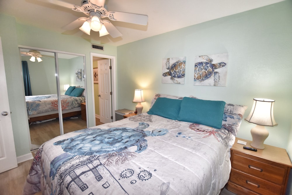 0406 Waters Edge Resort 1 Bedroom Condo by RedAwning - photo 3